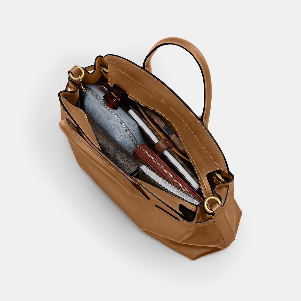 Coach Soft Empire Carryall Bag 40
Price is FIRM - Picture 6 of 11